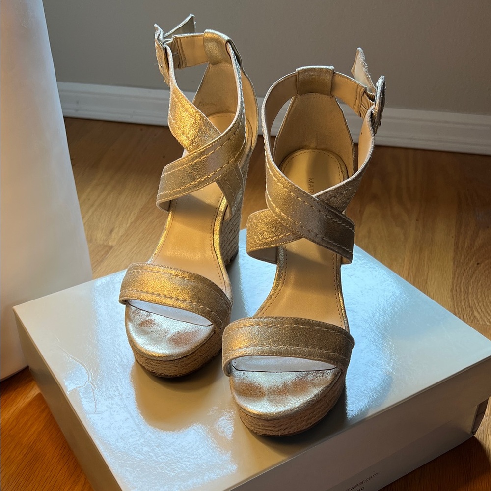 Marc Fisher Haely Gold Suede Espadrille Wedge Sandals Size 8M